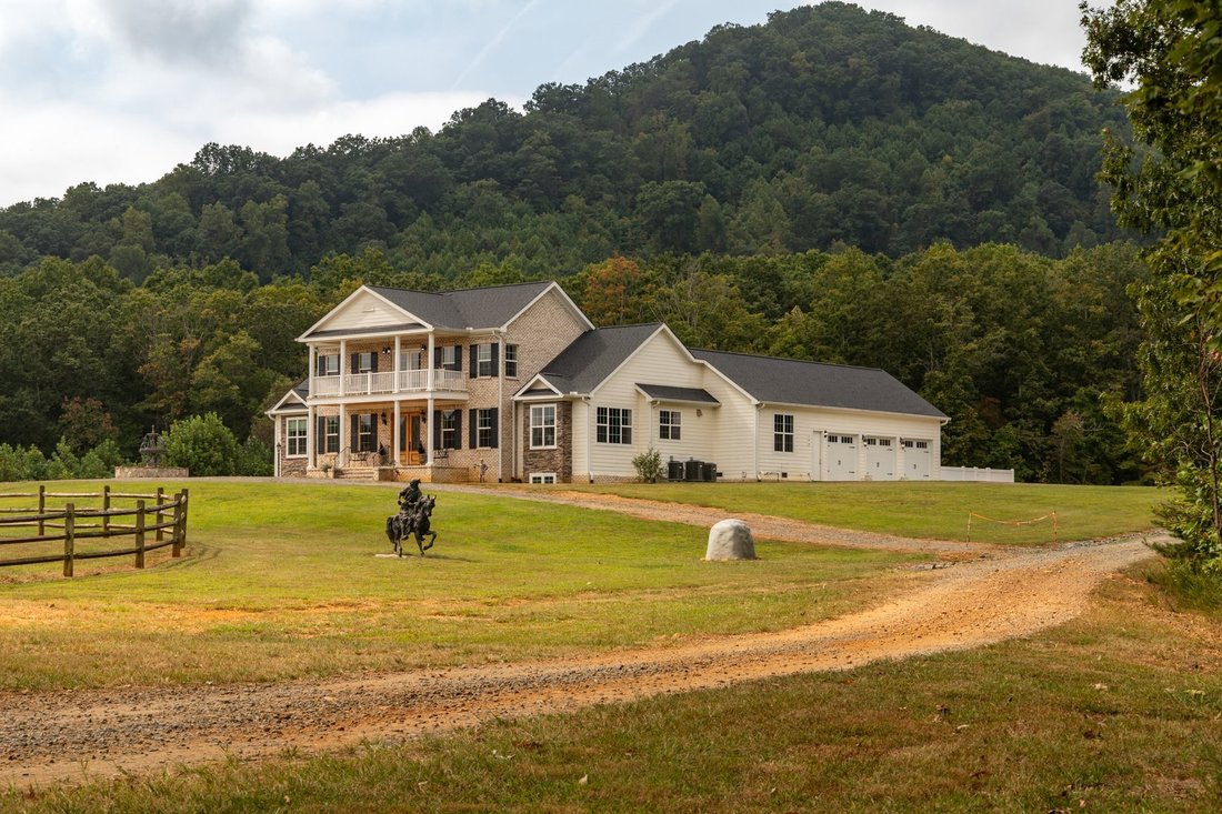 Maison à Lowgap, Caroline du Nord, États-Unis 1 - 18809331