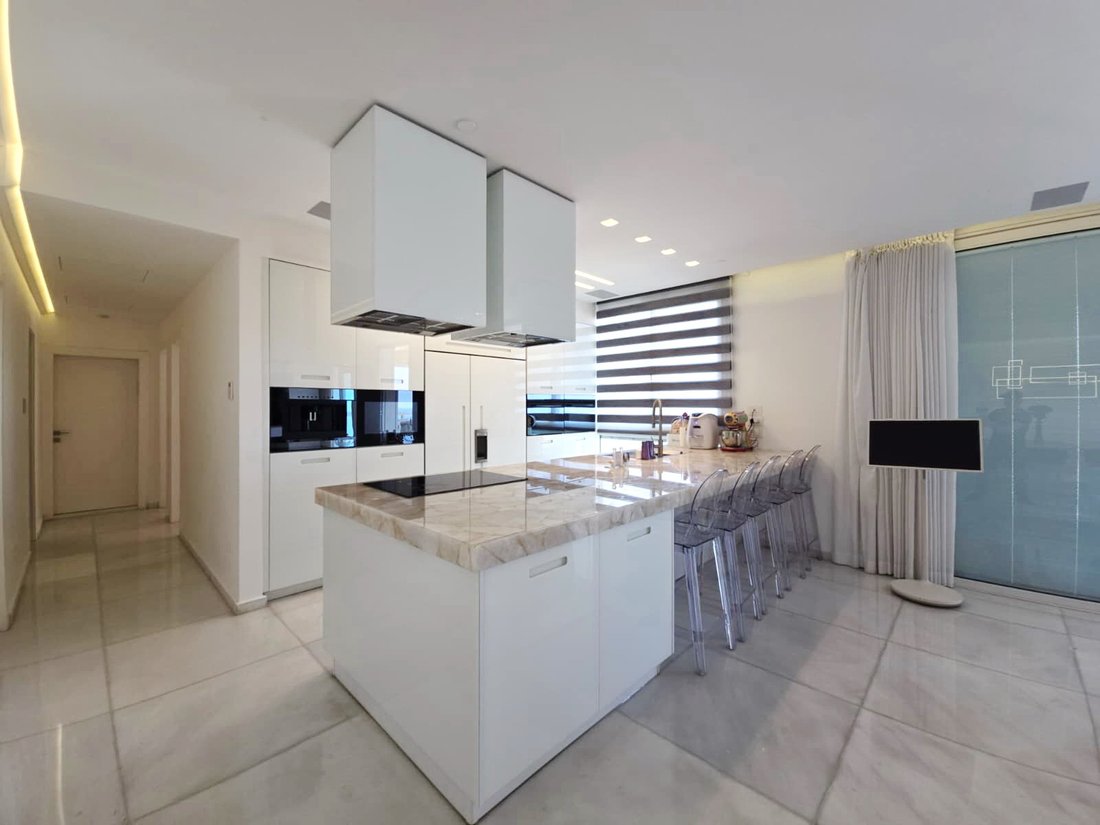 Apartment in Netanya, Center District, Israel 2 - 18809382