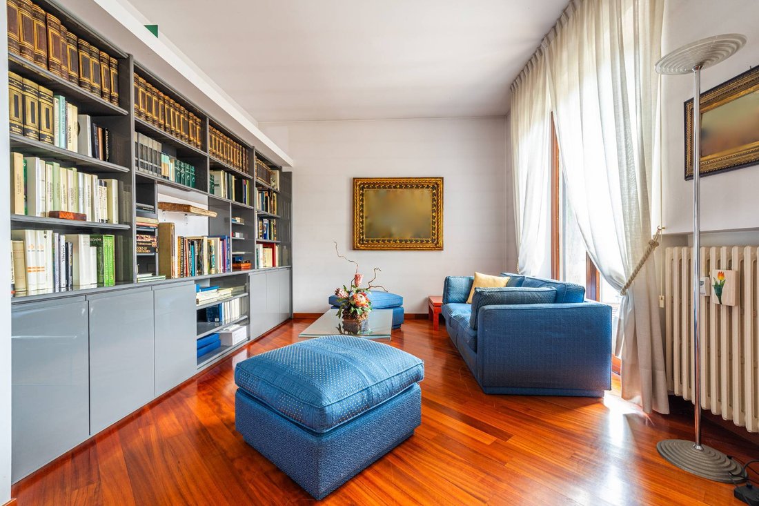 Apartment in Sant'Erasmo-Ospedale Vecchio, Legnano, Lombardy 2 - 18809280