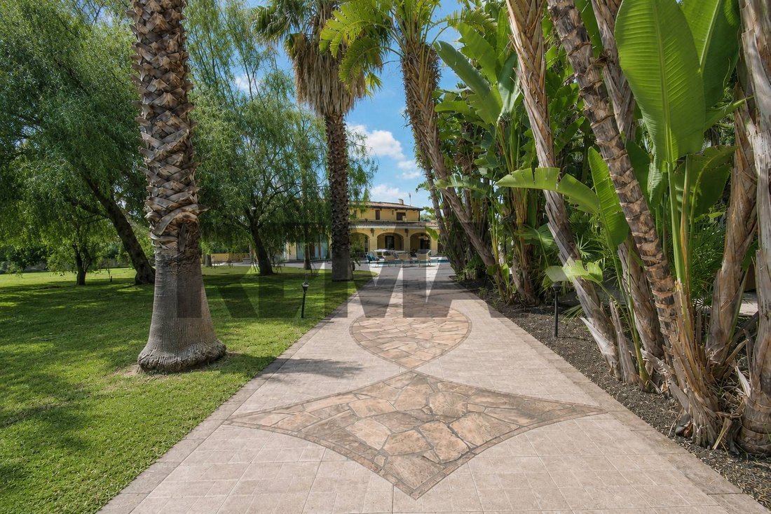 Villa in Pennisi-Santa Maria Ammalati-Piano d'Api, Acireale, Sicily 5 - 18809291