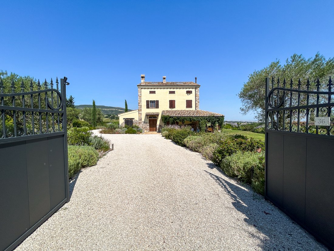 Villa in Treia, Marken, Italien 4 - 18809499