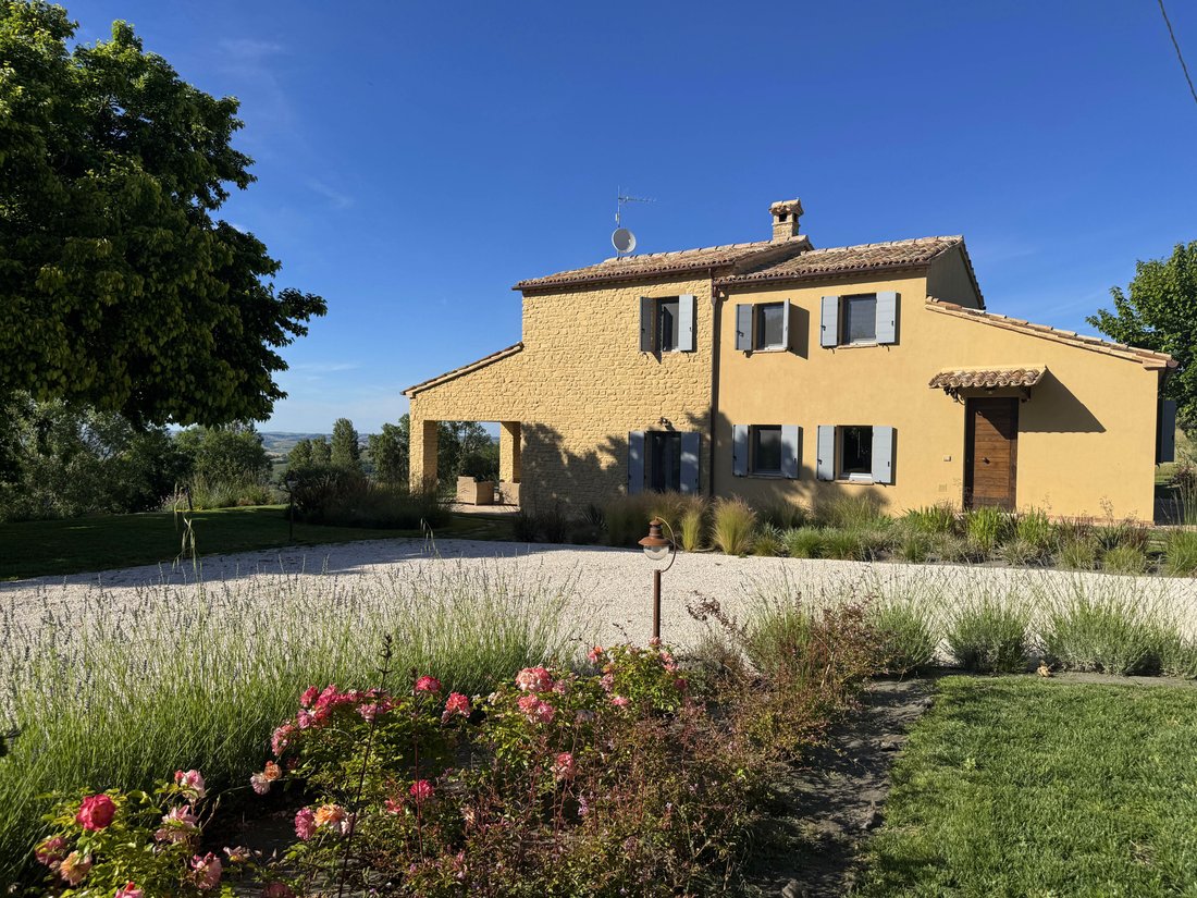 Casa di campagna a Montecarotto, Marche, Italia 2 - 18809635