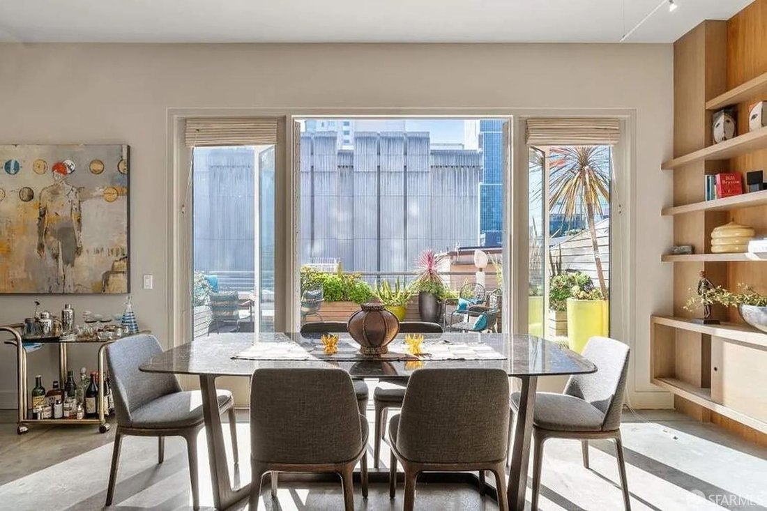 Condo in San Francisco, California, United States 4 - 18809703