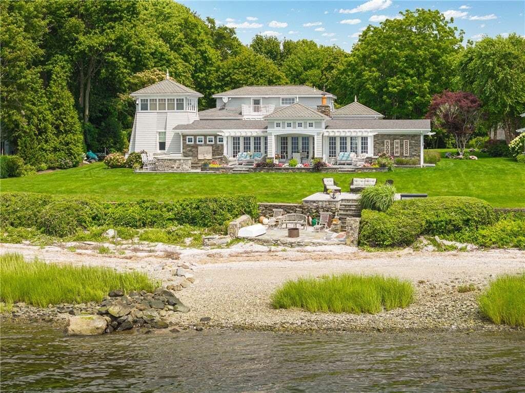 Barrington, Rhode Island, United States 1 - 18809732
