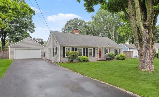 House in Cumberland, Rhode Island, United States 1