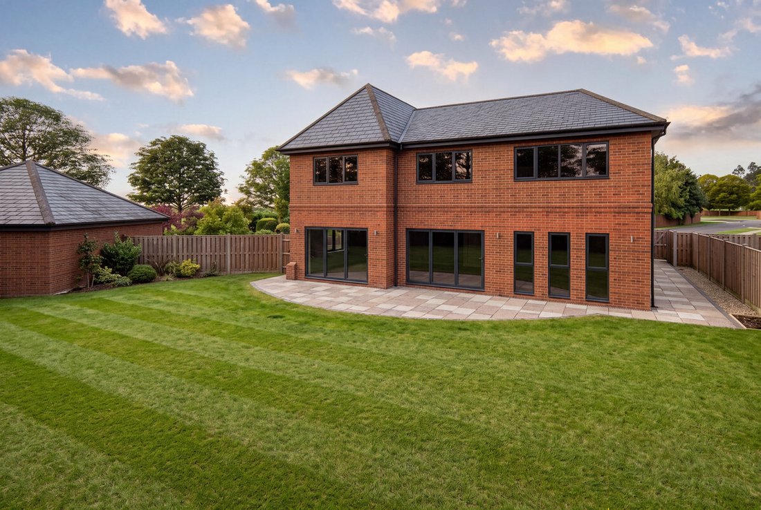 House in Nottinghamshire, England 2 - 18809761