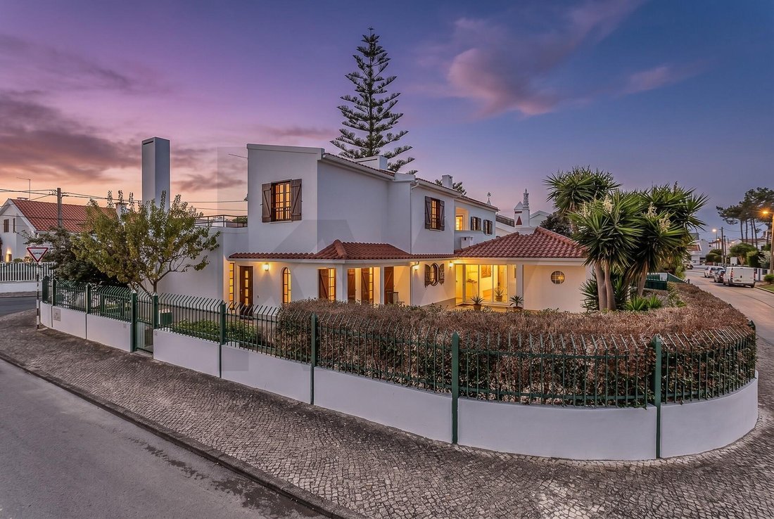 Townhouse in Charneca de Caparica e Sobreda, Setubal, Portugal 1 - 18809960