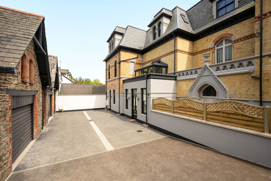 House in Ilfracombe, England 2 - 18809690