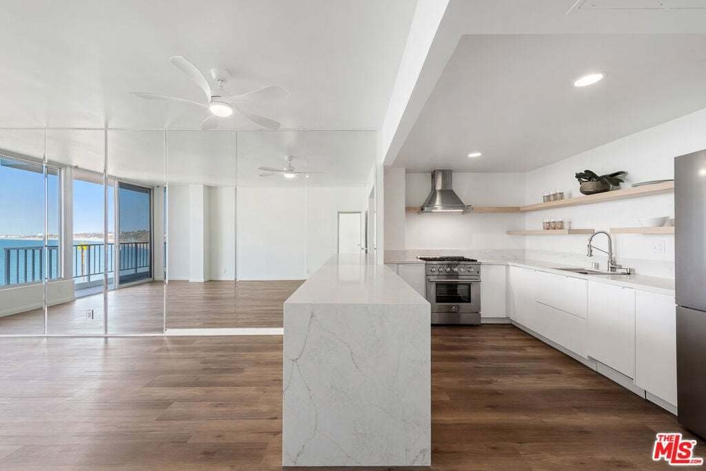 Appartement à Los Angeles, Californie, États-Unis 5 - 18809498