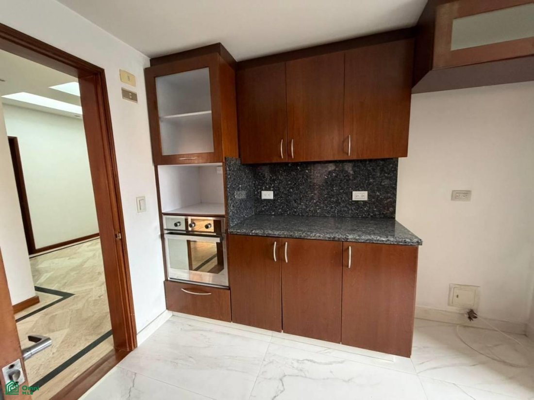 Condo in Bogota, Bogotá, Colombia 3 - 18809489