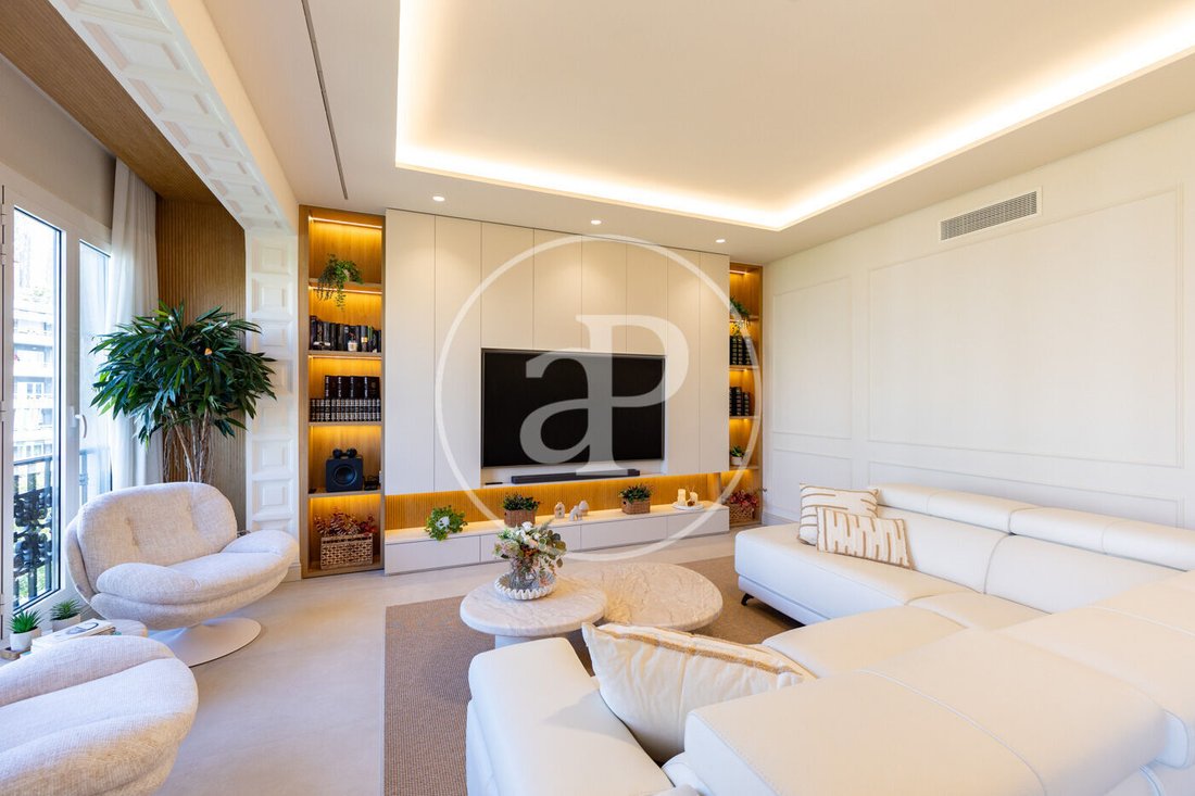 Appartamento a Eixample, Barcellona, Spagna 4 - 18810053