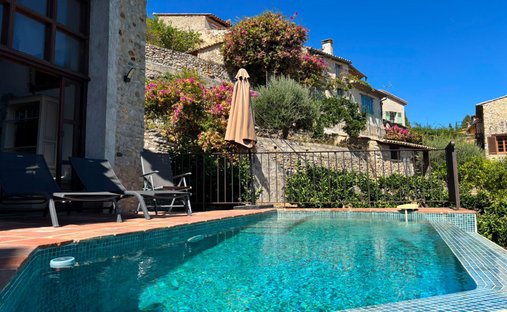 Villa in Val de Cagne-Colline Route de Vence, Cagnes-sur-Mer, France 1