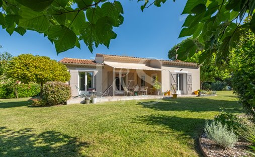 Villa in Bédoin, Provence-Alpes-Côte d'Azur, France 1