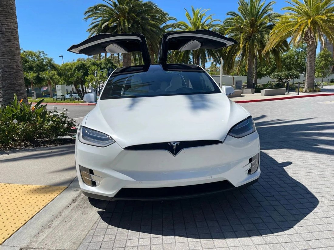 Suv in Riverside, CA, United States 3 - 18802653