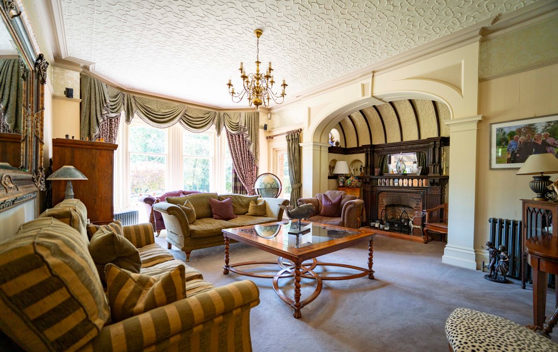 House in Brockenhurst, England 2 - 18809930