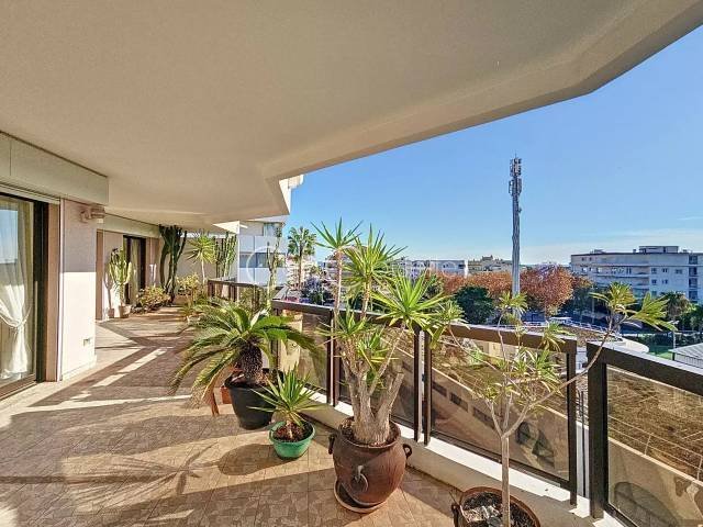 Wohnung in Cannes, Provence-Alpes-Côte d'Azur, Frankreich 4 - 15723150