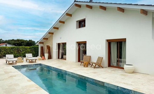 House in Seignosse, Nouvelle-Aquitaine, France 1