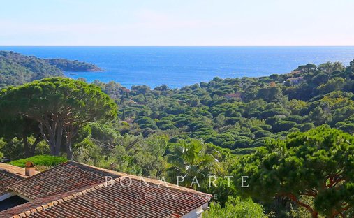 Haus in La Croix-Valmer, Provence-Alpes-Côte d'Azur, Frankreich 1
