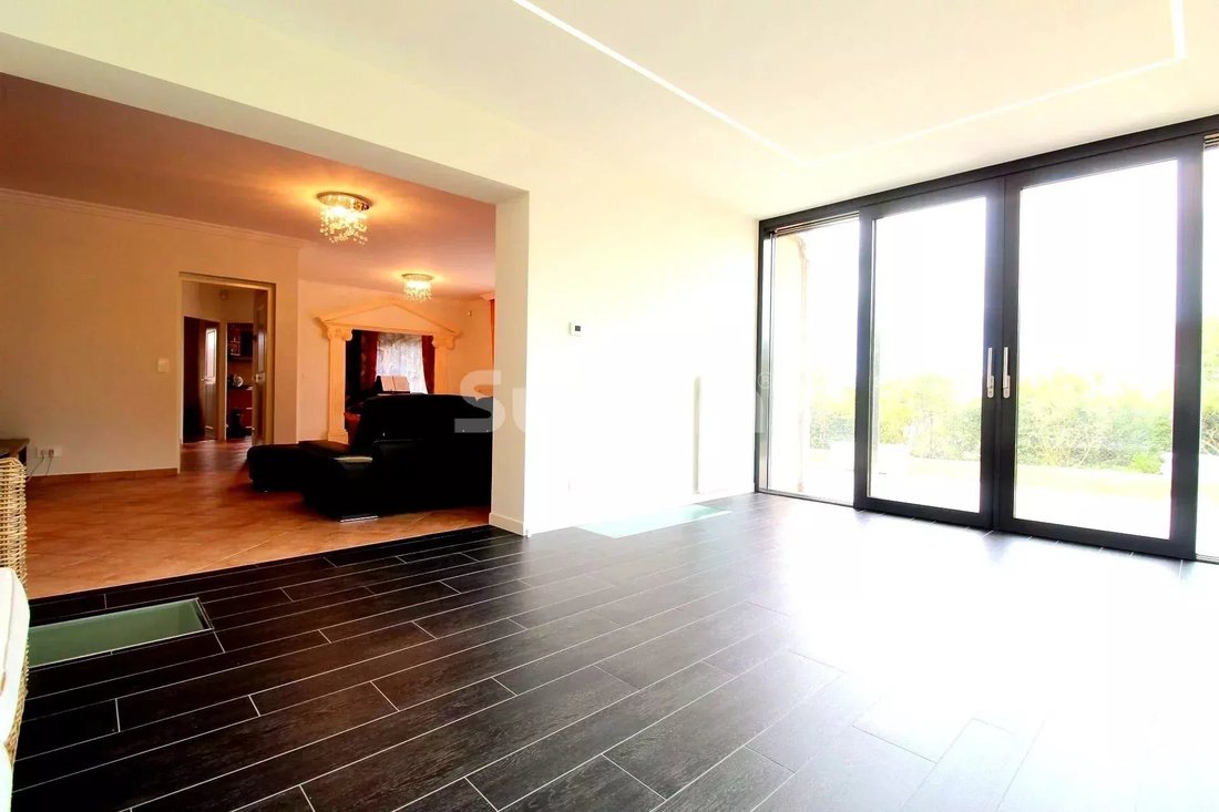 Haus in Archamps, Auvergne-Rhone-Alpen, Frankreich 2 - 16696984