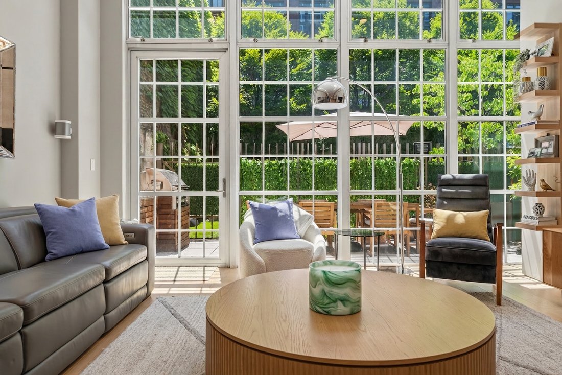 Condo in New York, New York, United States 2 - 18810409
