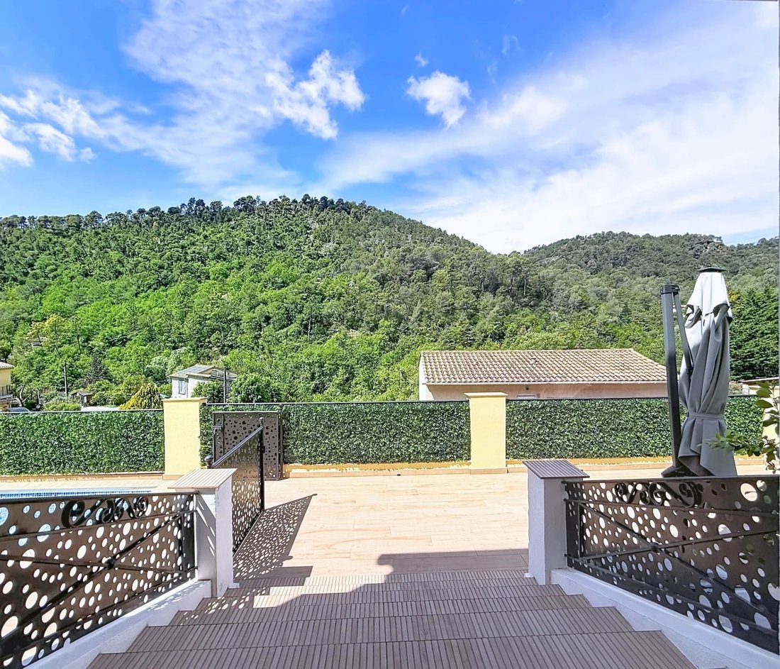House in Tourrette-Levens, Provence-Alpes-Côte d'Azur, France 2 - 18810338