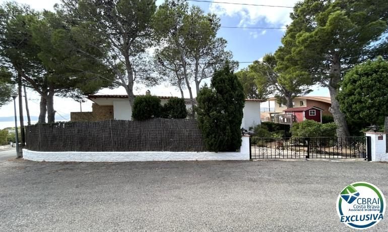Haus in Llanca, Katalonien, Spanien 2 - 18810464
