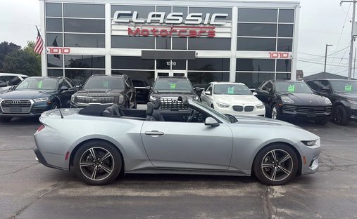2025 Ford Mustang EcoBoost Premium Convertible 2D in Milwaukee, WI, United States 1