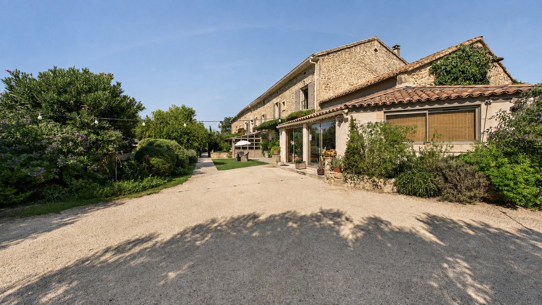 Villa in Roquemaure, Occitania, France 3 - 18810787
