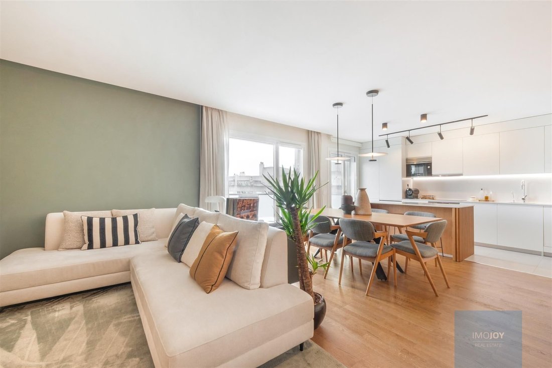 Apartment in Lordelo do Ouro e Massarelos, Porto District, Portugal 1 - 18810681