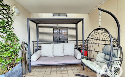 Apartment in Parchamp–Albert Kahn, Boulogne-Billancourt, France 1