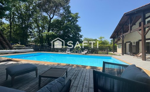 House in Le Las, Saint-Jean-d'Illac, France 1