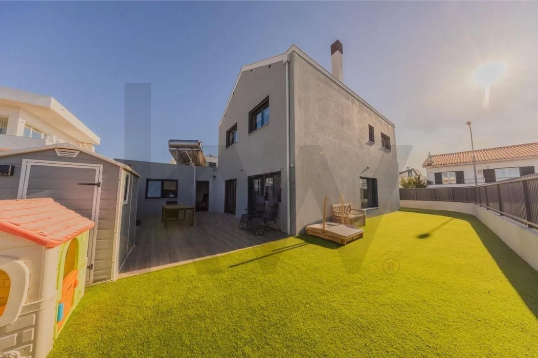 Townhouse in Sao Domingos de Rana, Lisbon, Portugal 1 - 18810472