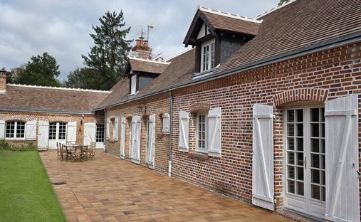 Villa in Marcilly-en-Villette, Centre-Val de Loire, France 1