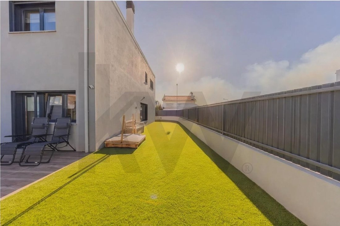 Townhouse in Sao Domingos de Rana, Lisbon, Portugal 3 - 18810472