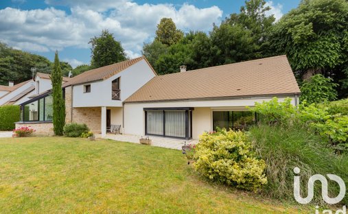 House in Conches-sur-Gondoire, Ile-de-France, France 1