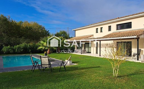 House in Montberon, Occitania, France 1