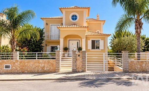 Townhouse in Montenegro, Algarve, Portugal 1