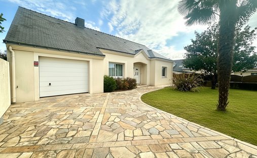Villa in Bellevue-La Bougrière-La Gicquelière, Sainte-Luce-sur-Loire, France 1