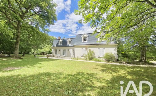 House in Saint-Avertin, Centre-Val de Loire, France 1