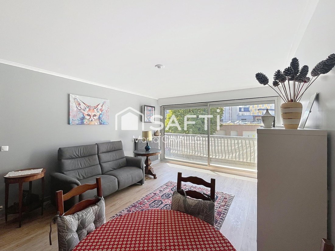 Apartment in Nationale-Deux Moulins, Paris 13e Arrondissement, Paris 1 - 18811007