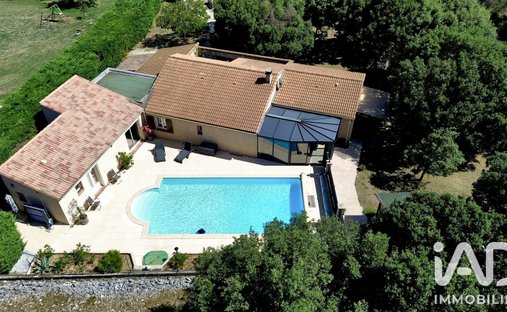 House in Saint-Marcel-d'Ardeche, Auvergne-Rhône-Alpes, France 1