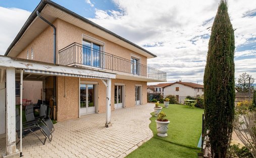 Casa a Ternay, Auvergne-Rodano-Alpi, Francia 1