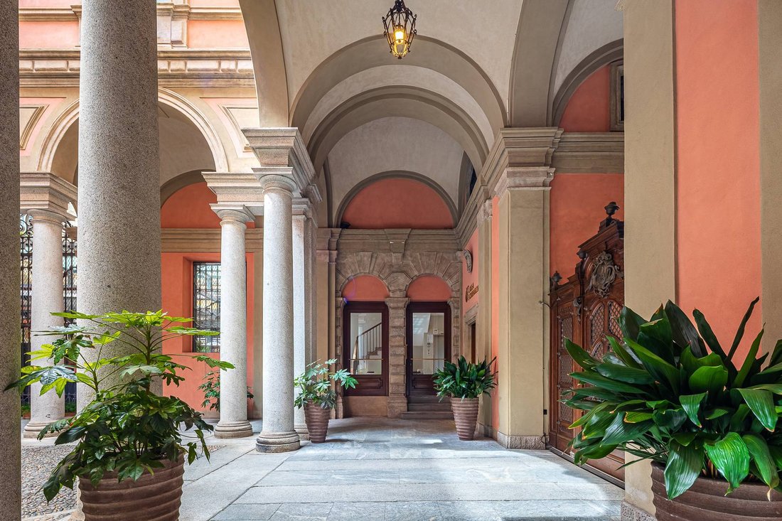 Apartment in Centro Storico, Milan, Lombardy 1 - 18810499