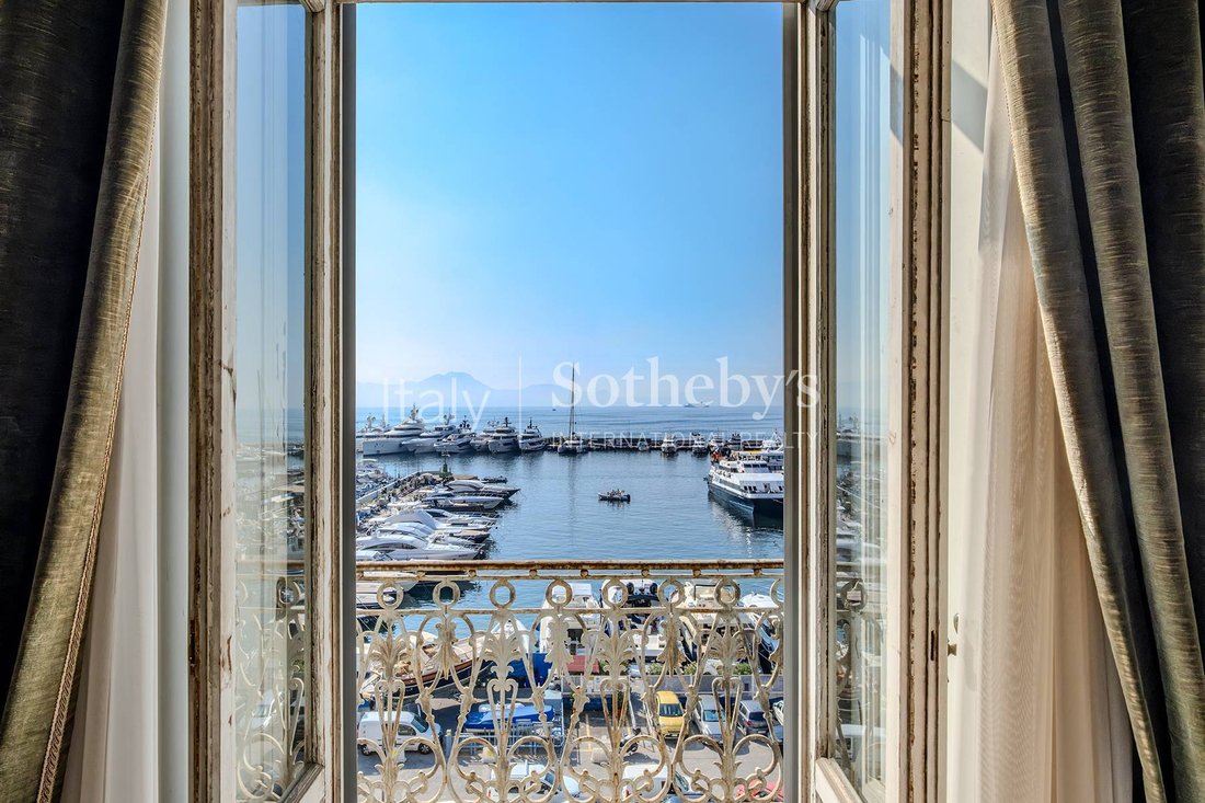 Apartment in Mergellina, Naples, Campania 3 - 18810879