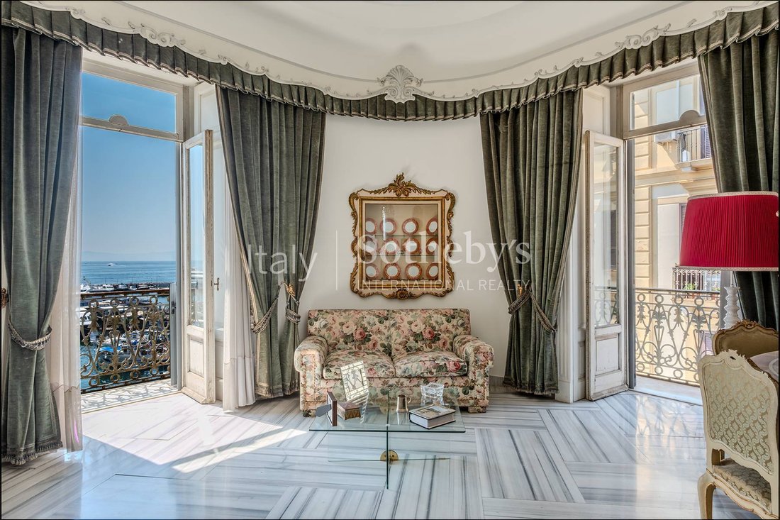 Apartment in Mergellina, Naples, Campania 4 - 18810879
