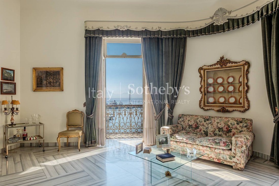 Apartment in Mergellina, Naples, Campania 2 - 18810879