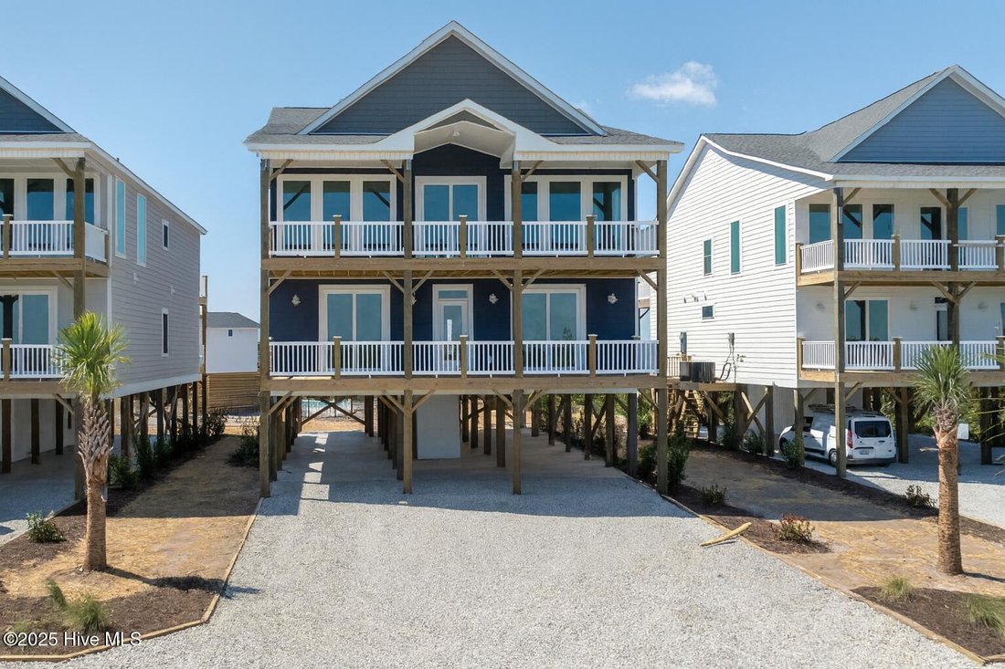 Haus in North Topsail Beach, North Carolina, Vereinigte Staaten 1 - 18810860