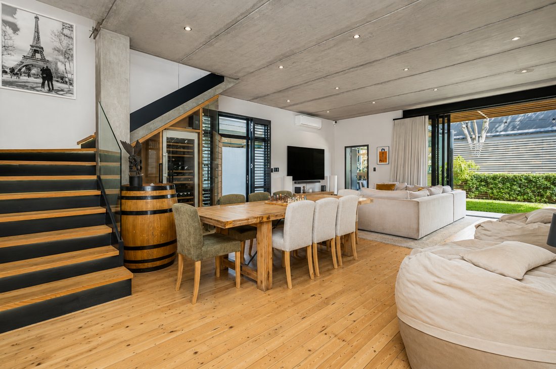 House in Sea Point, Cape Town, South Africa 1 - 18810872