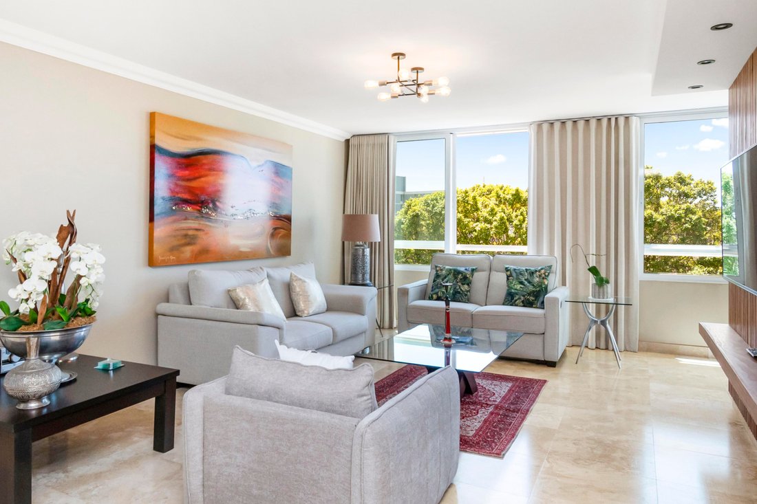 Apartment in Green Point, Cape Town, South Africa 5 - 18813222