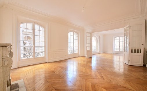 Apartment in Odéon, Paris 6e Arrondissement, Paris 1